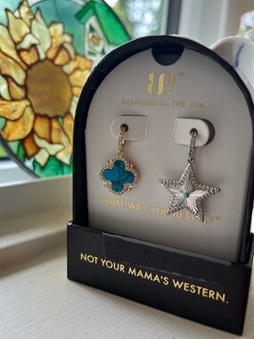 Bomb party outlaw Turquoise Clover & Star charm set